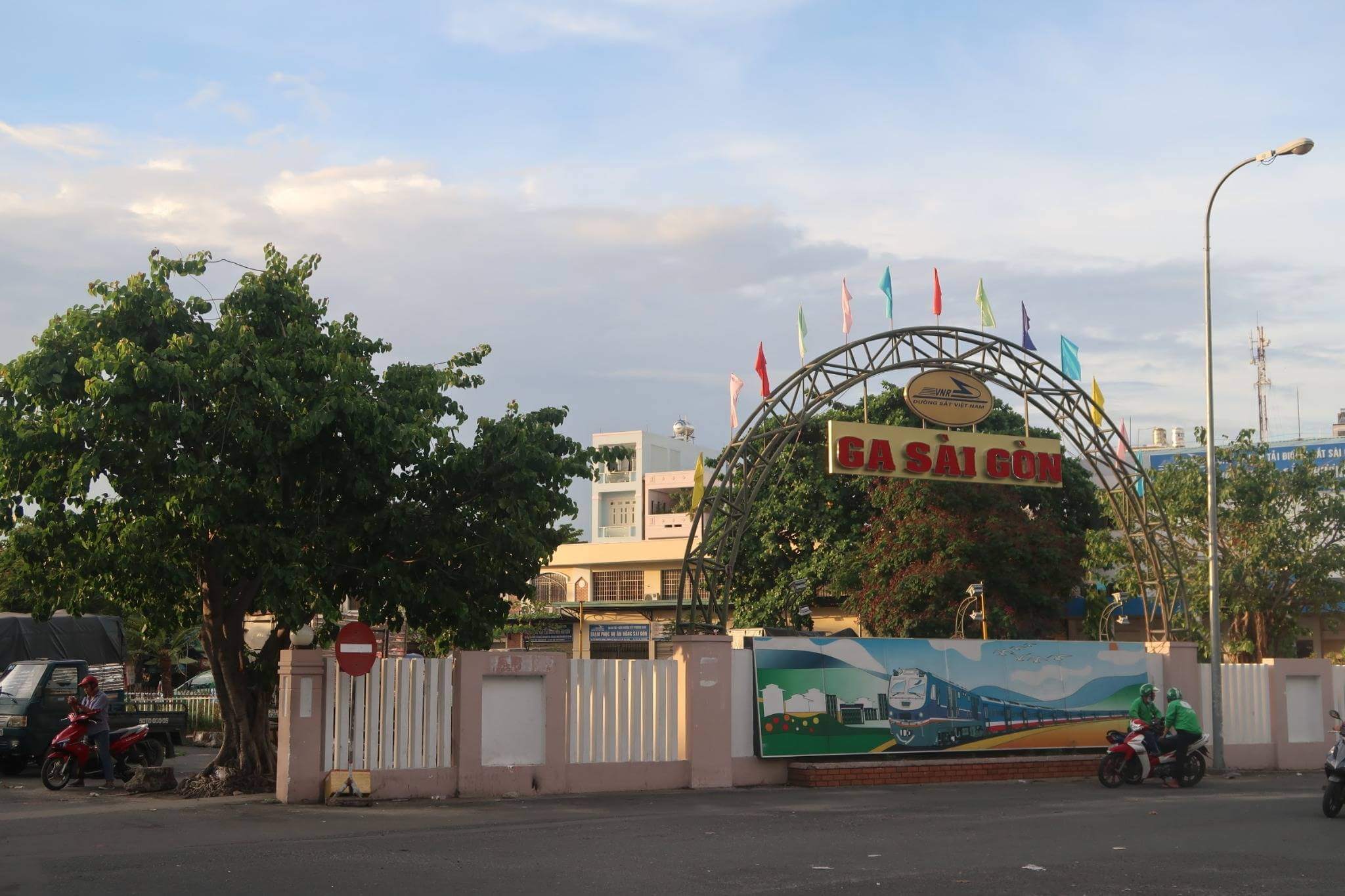 Day 3: From Ho Chi Minh to Da Nang by Train with a baby