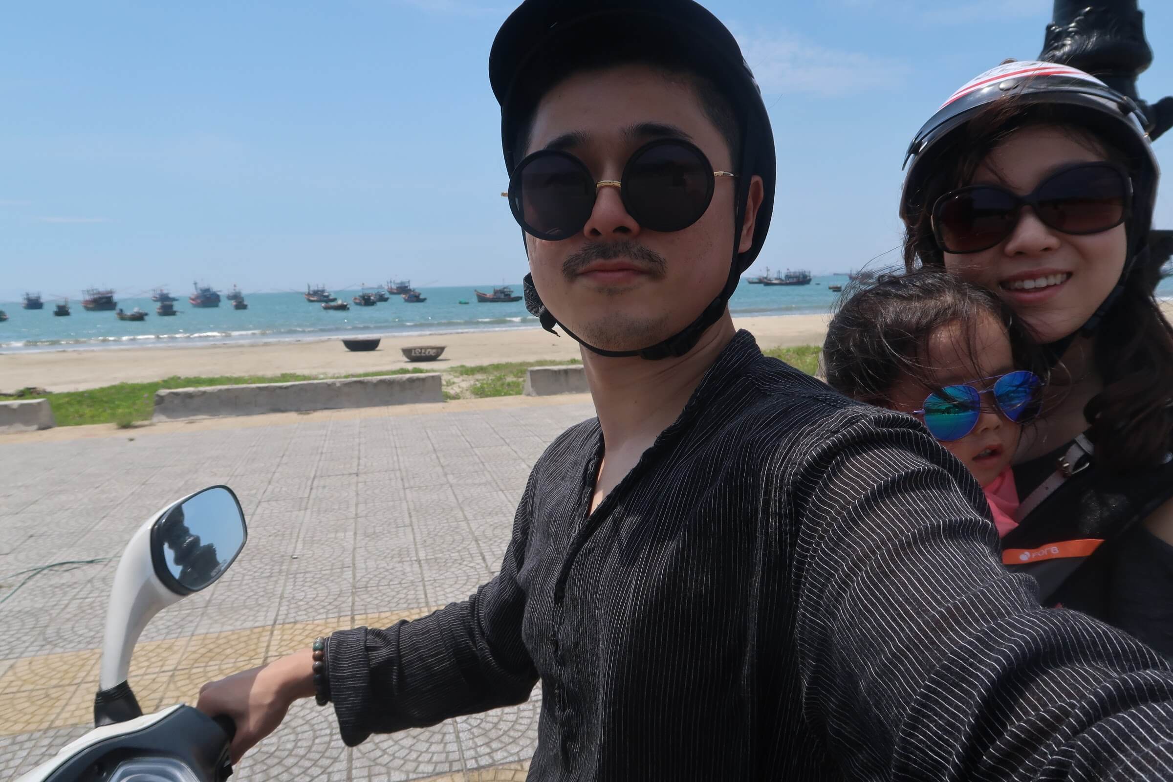 Da Nang Scooter Travel: Exploring Linh Ung Pagoda and ticketing train