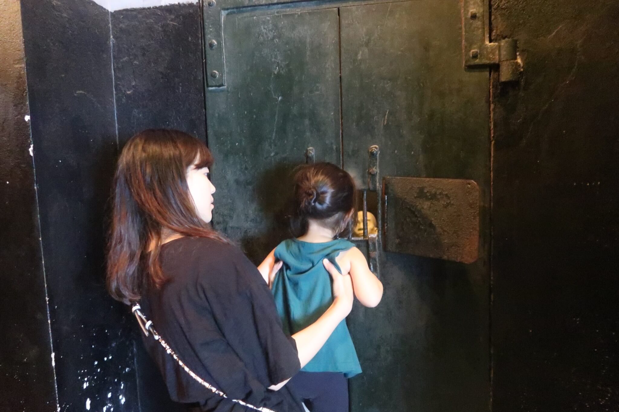 Day 15: Exploring Hoa Lo Prison & Ho Chi Minh Mausoleum