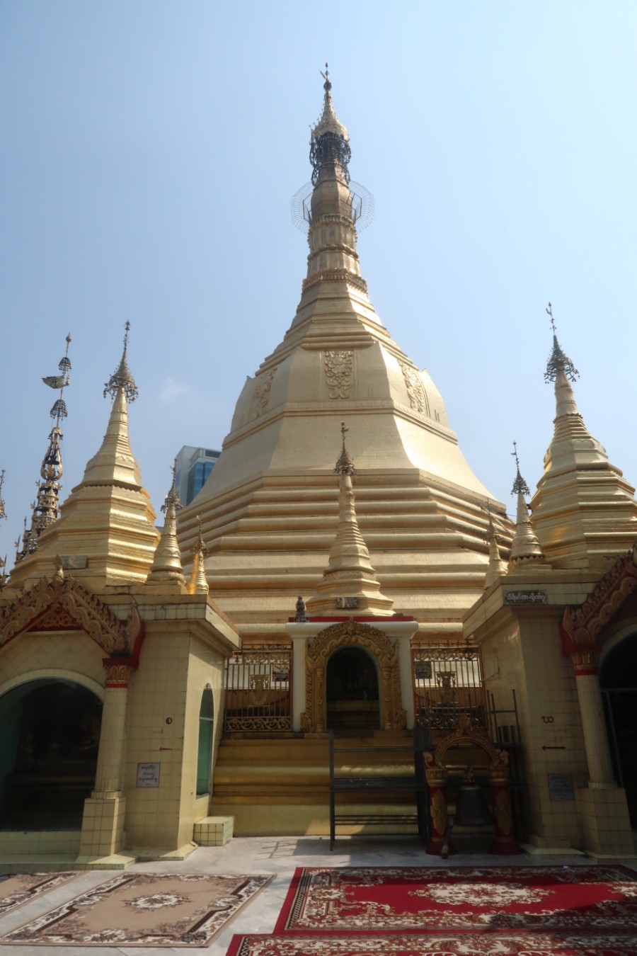 Day 25: Exploring Sule Pagoda in Yangon with a Baby