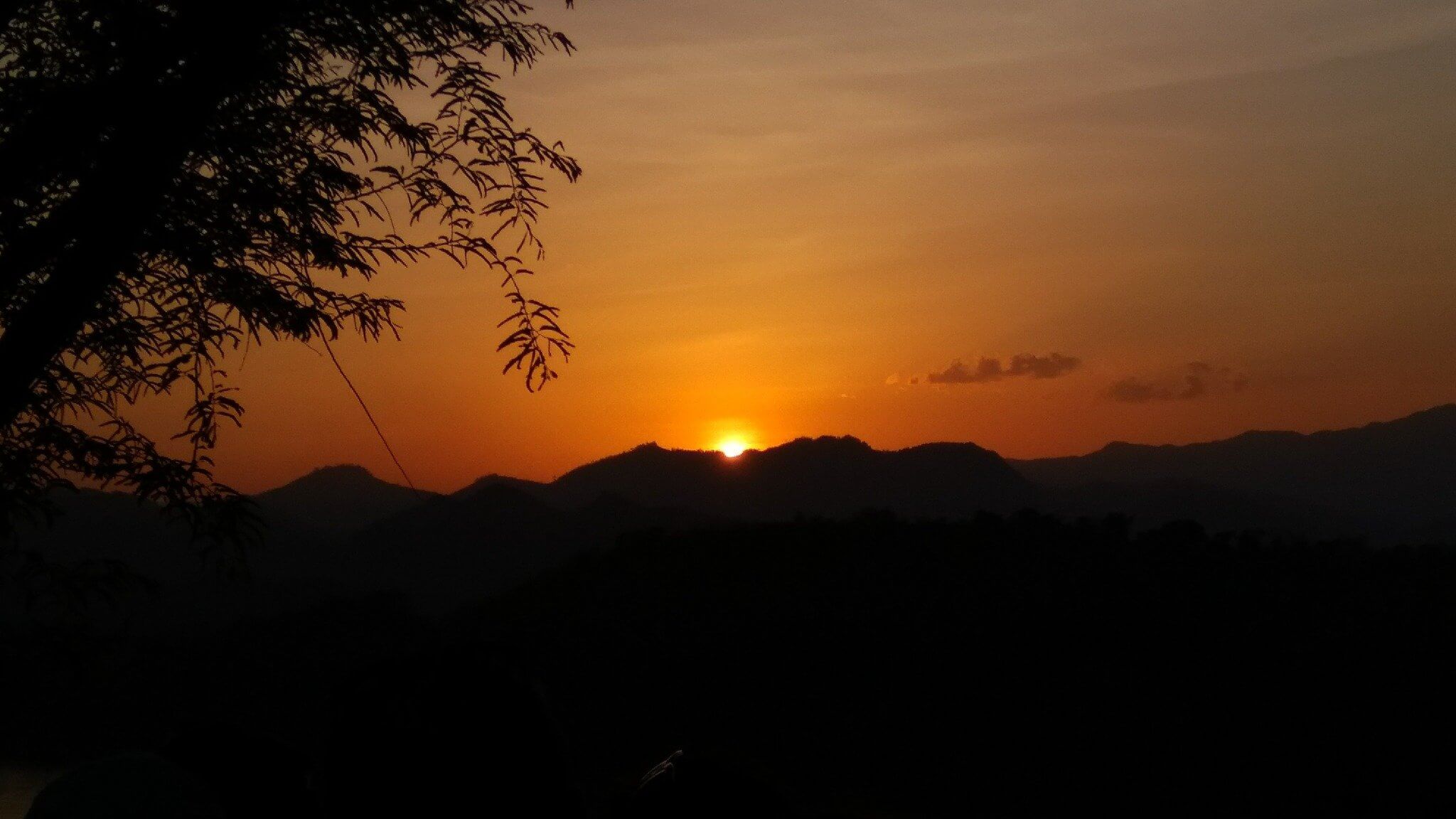 DAY 17 :: Exploring Luang Prabang & Sunset at Mount Phousi